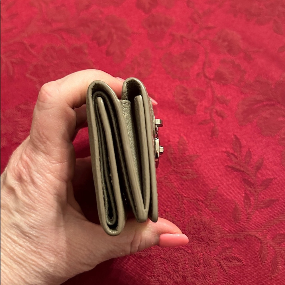 Balenciaga Gray Beige Leather Compact Snap Wallet - Picture 6 of 6
